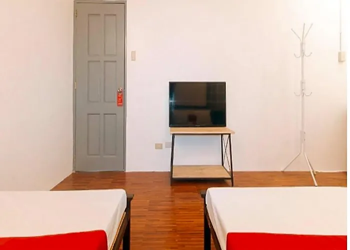Oyo 1087 Enrico's Place Kamias 호텔 3*